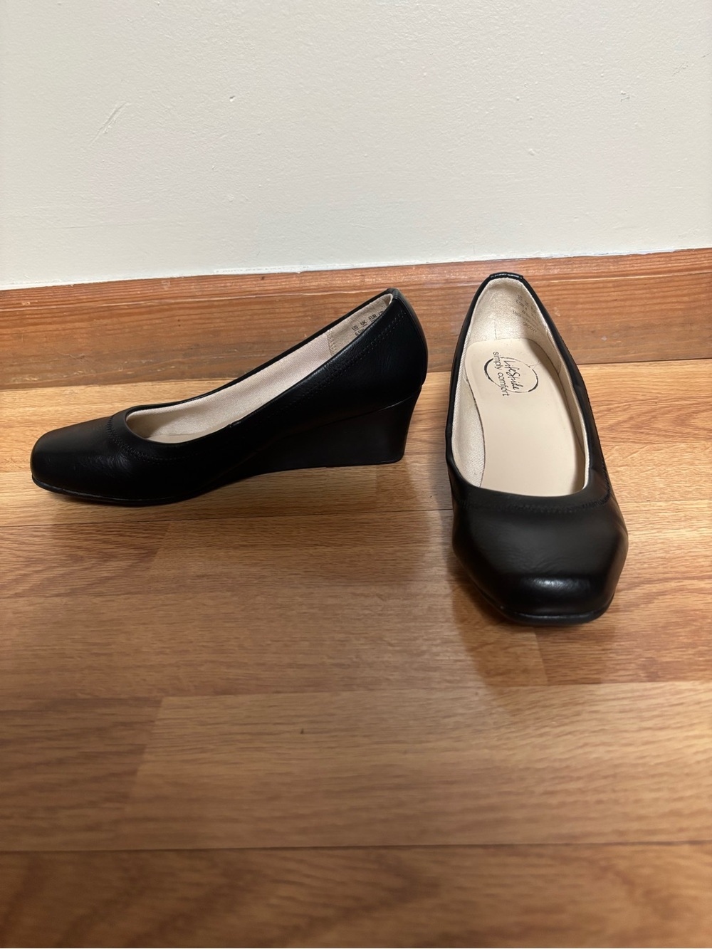 Life Stride Black Wedge Pumps